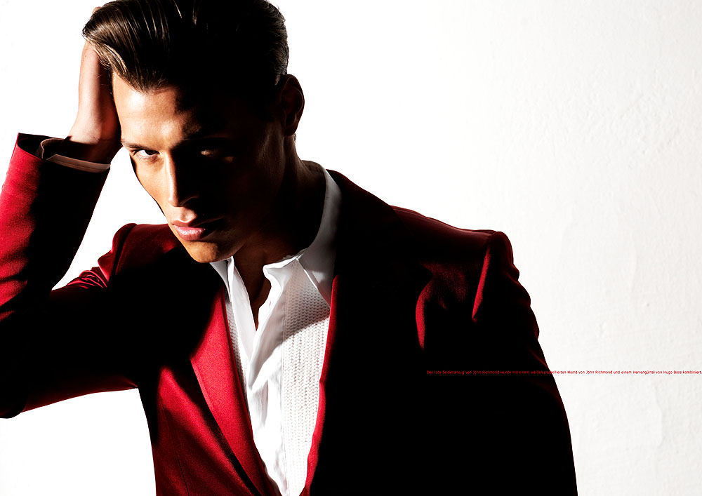 5/10 Fashion photography and editorial for fashion label john richmond