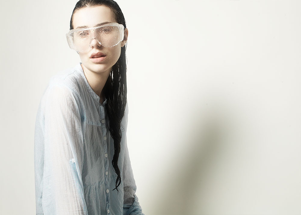 5/6 Fashion photographer Daniel Gieseke work for A. Roman from New York. Hair and make up by Alexander Kistel